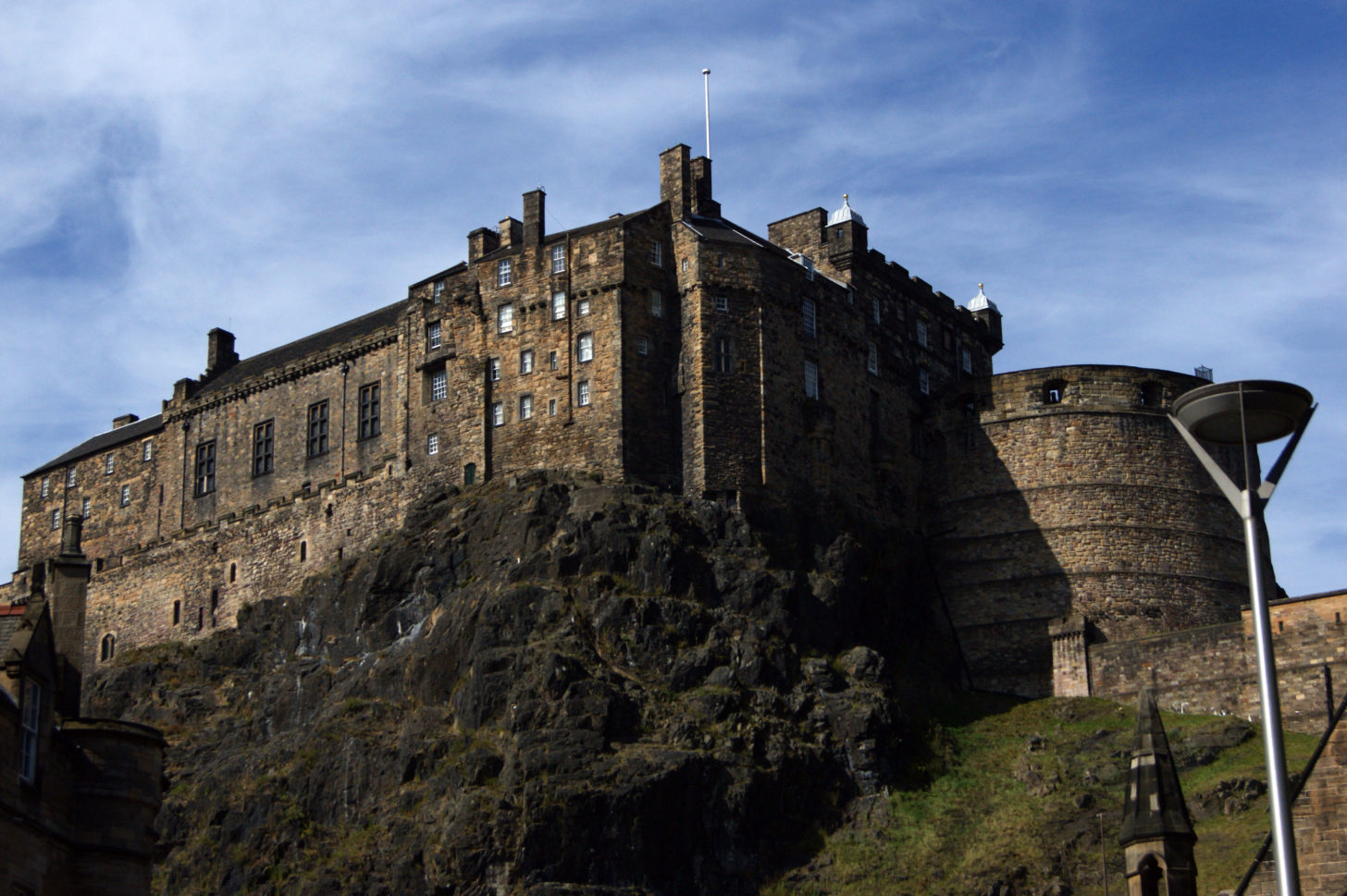 5 of the most amazing bookshops in Edinburgh - The Dreampacker